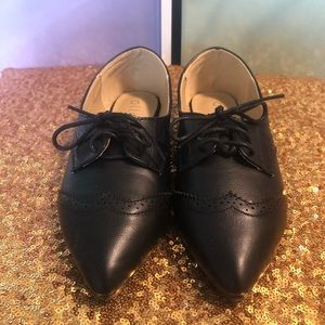 Black Pointy Oxford Lace up Shoes
